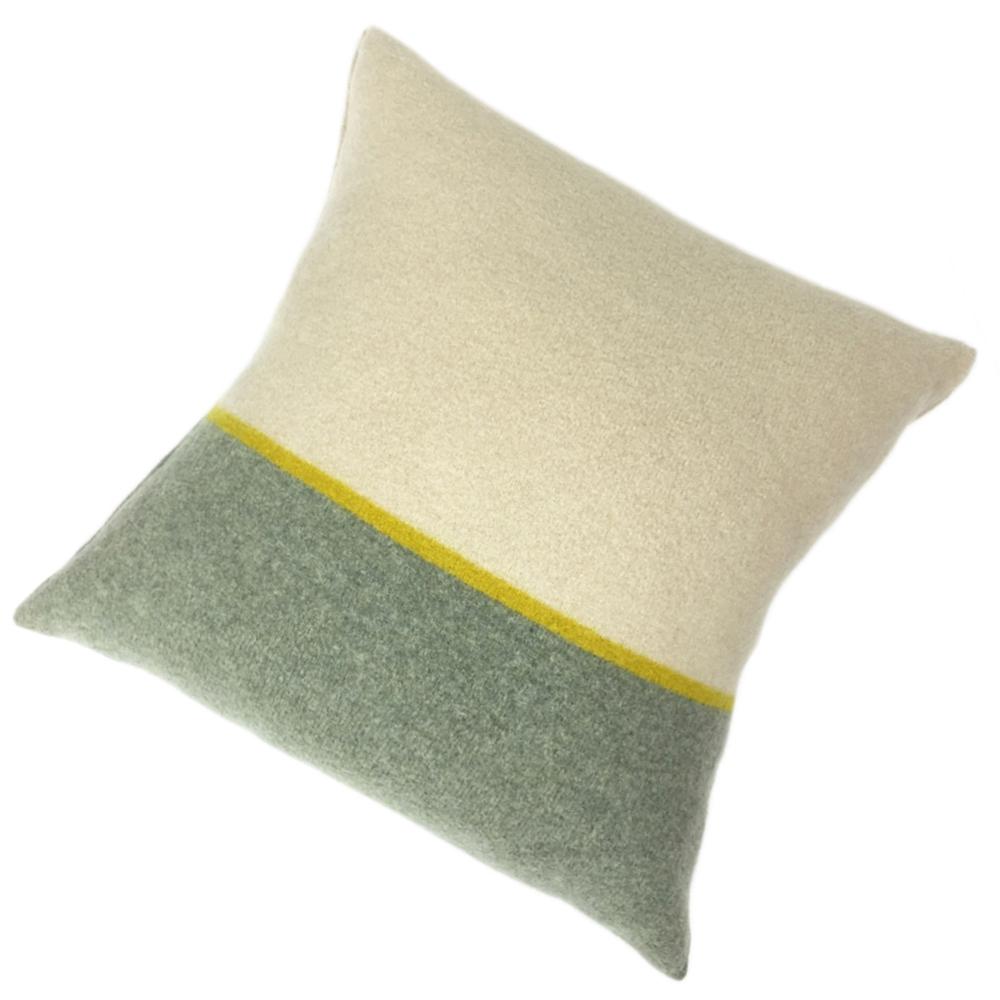 three_colour_cushion_oatmeal.jpg_1